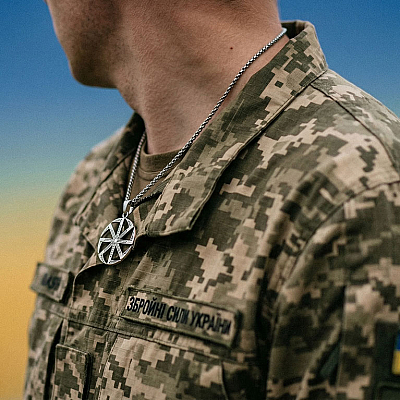 Оберіг для воїна- срібний кулон "Коловрат" та «Молитва воїна» – значення, символіка та як обрати